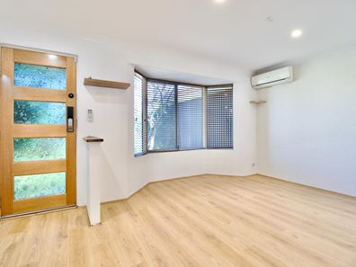 4 Orkney Mews, Waikiki WA 6169