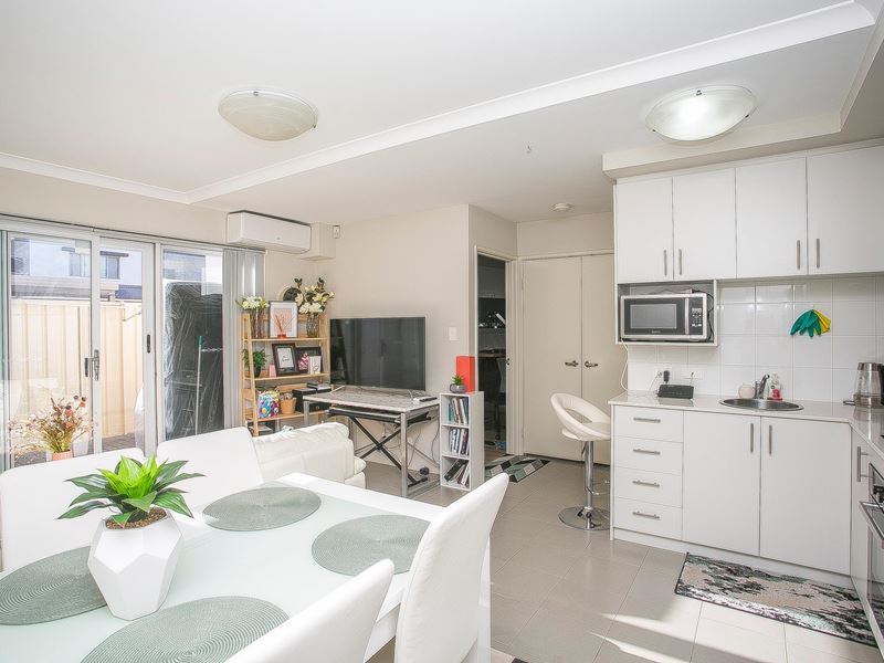 5/1 Spring Avenue, Midland