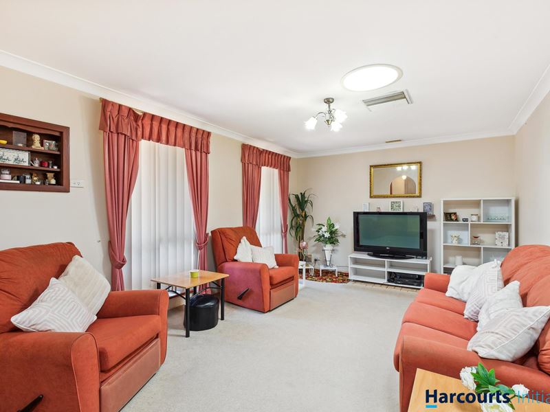 6 Melanda Street, Kelmscott