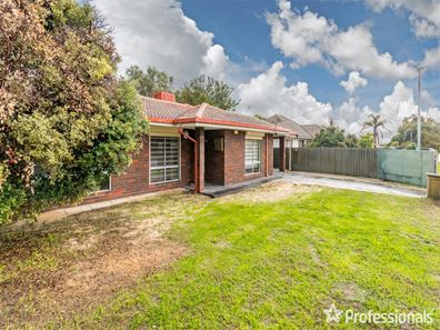 109 Third Avenue, Kelmscott WA 6111