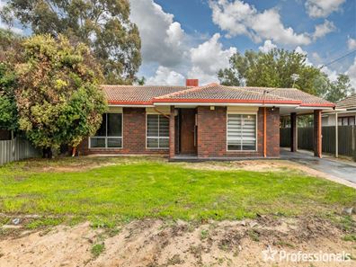 109 Third Avenue, Kelmscott WA 6111