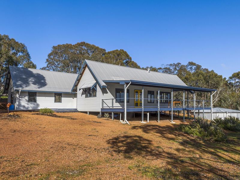 141 (Lot 208) Leschenaultia Drive, Chittering WA 6084