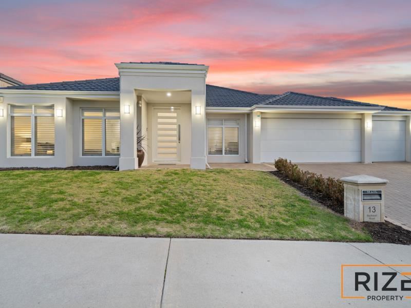13 Redheart Road, Carramar