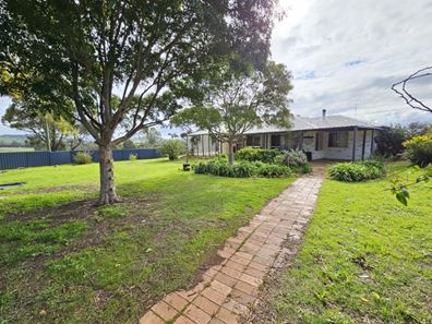 5 Shepherds Turn, Boddington WA 6390