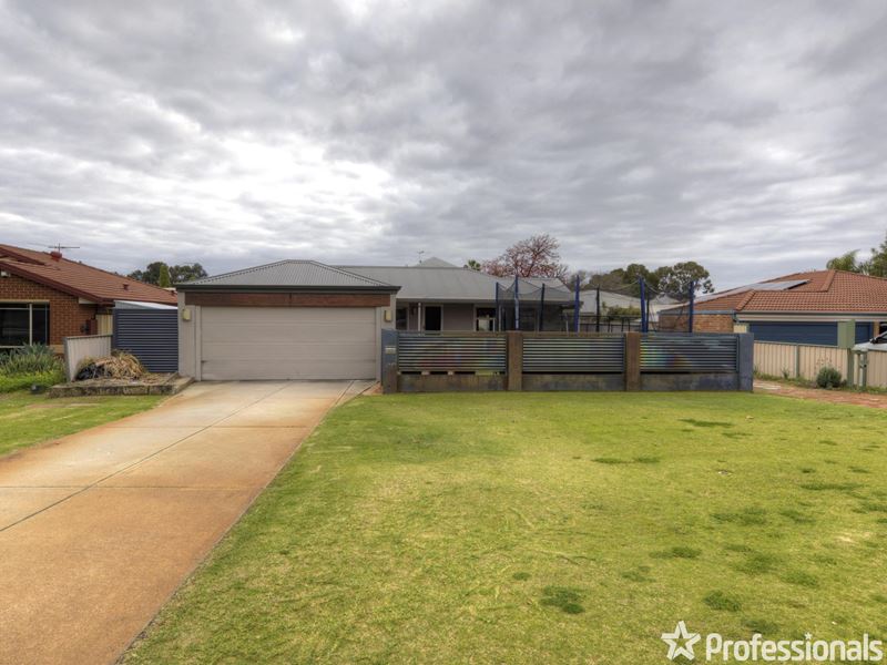 15 Morgan Road, Redcliffe WA 6104