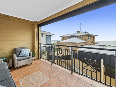 3/4 Barry Street, Mandurah WA 6210