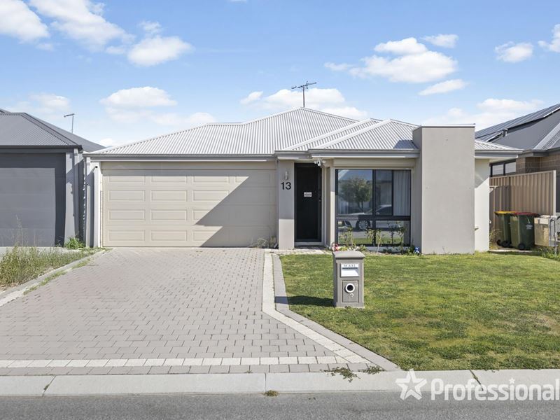 13 Broadgate Boulevard, Yanchep WA 6035