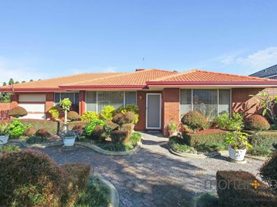 4 Halkin Pl, Hamilton Hill WA 6163