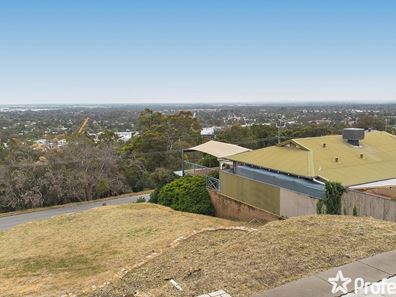 34 Carrick Road, Mount Richon WA 6112