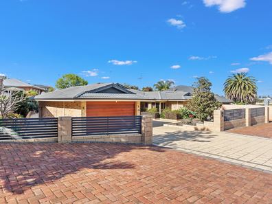 28 Arundel Drive, Halls Head WA 6210