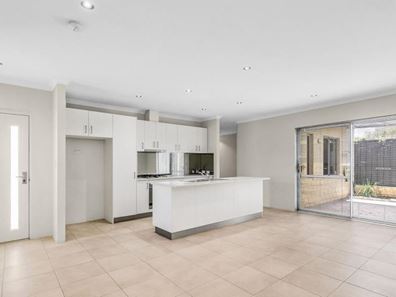 27D Wardlow Way, Balga WA 6061