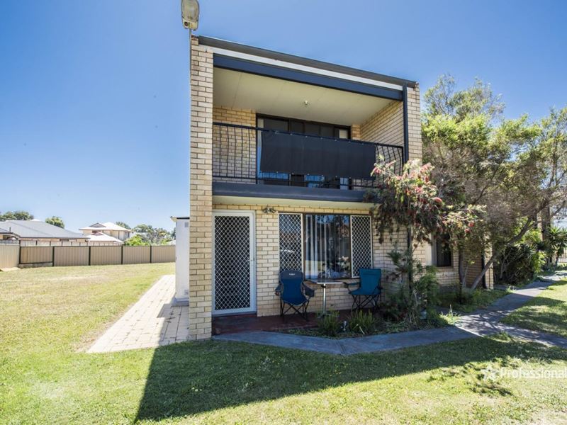 16/125 Railway Street, Bluff Point