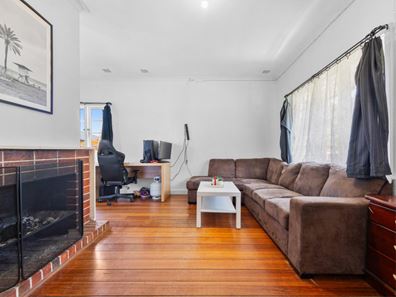 162 Holbeck Street, Doubleview WA 6018