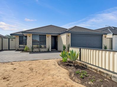 5 Acott Road, Gosnells WA 6110