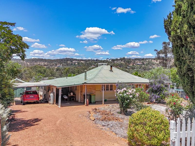 8 Connor Street, Toodyay WA 6566