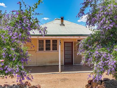 8 Connor Street, Toodyay WA 6566