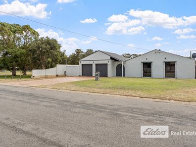 1 Armanta Drive, Carey Park WA 6230