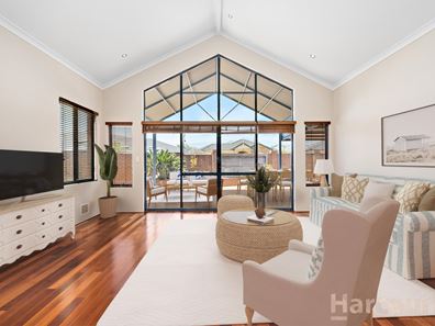 25 Quandong Parkway, Halls Head WA 6210