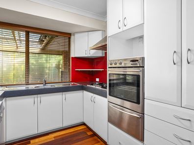 6 Mckivett Crescent, Leeming WA 6149