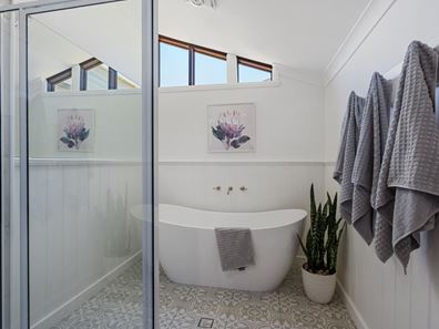 63 Ward Street, Lamington WA 6430