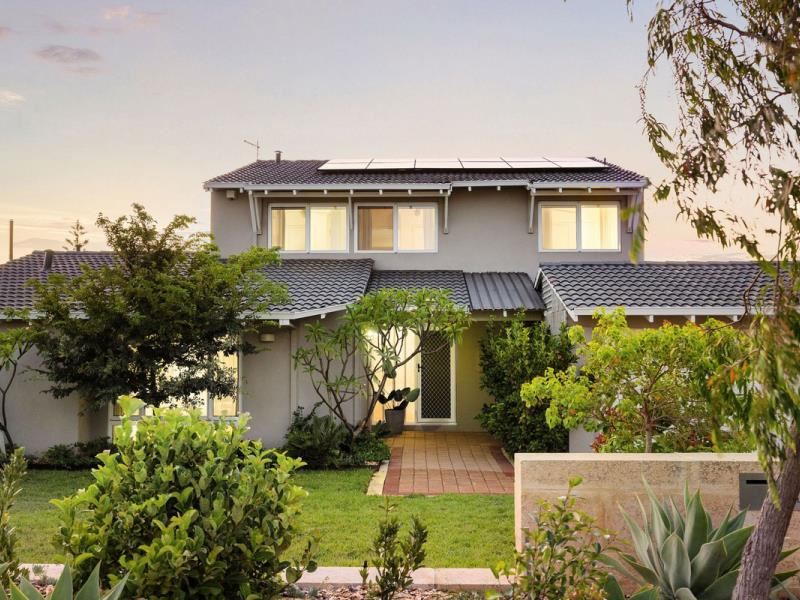 11 Biscay Road, Sorrento WA 6020