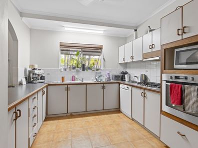 14A Bateman Court, Millars Well WA 6714