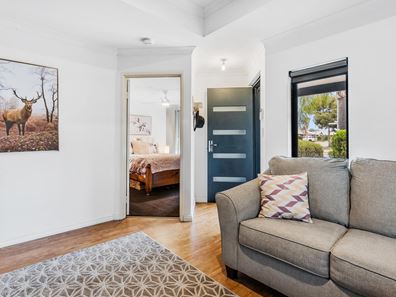 15 Kalyeeda Terrace, Ellenbrook WA 6069