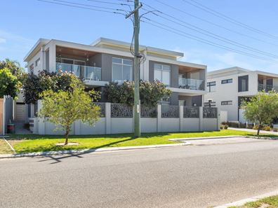 4/21 Green Road, Hillarys WA 6025