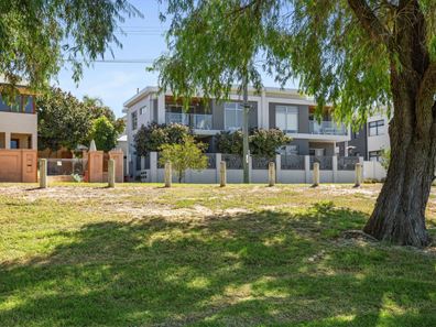 4/21 Green Road, Hillarys WA 6025