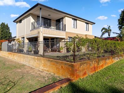 54 Bourbon Street, Hamilton Hill WA 6163