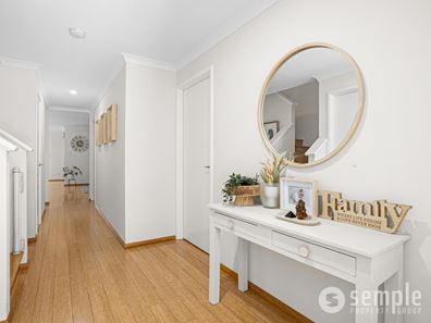 16 Cressida Parkway, Success WA 6164