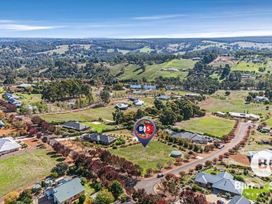 15 Robinia Way, Kangaroo Gully WA 6255