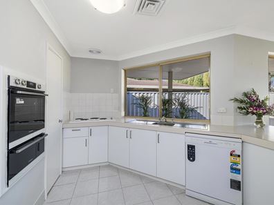 2/14 Bangalay Way, Dianella WA 6059