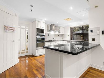 29 Dunvegan Road, Applecross WA 6153