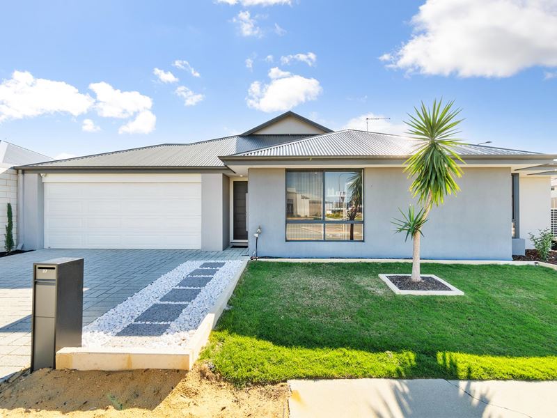 27 Faverolles Drive, Southern River WA 6110