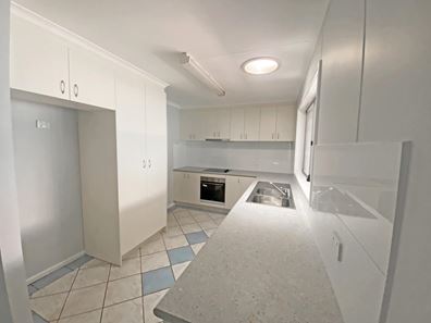 10 Nicholls Place, Newman WA 6753