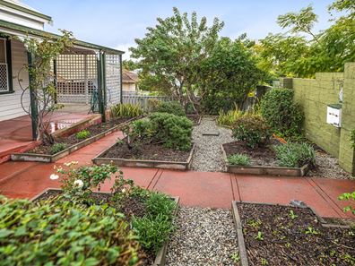 171 Gwenyfred Road, Kensington WA 6151