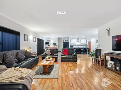 8 Stott Way, Ellenbrook WA 6069