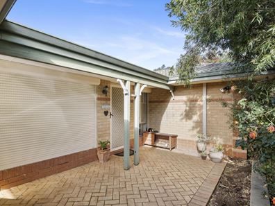28 Bilya Gardens, Leda WA 6170