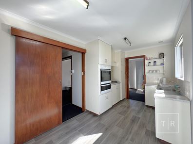 100 Burton Road, Castletown WA 6450