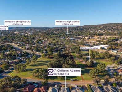 7 Chiltern Av, Brookdale WA 6112