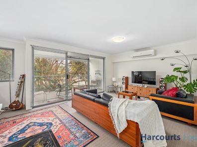 2A/11 Student Loop, Coolbellup WA 6163