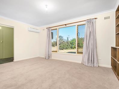 7 Sherlock Way, Rangeway WA 6530