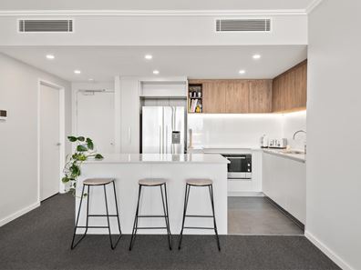 202/8 Henley Street, Como WA 6152