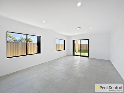 10 Sardinia Place, Hammond Park WA 6164