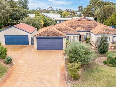 24 MIDSUMMER CIRCLE, Pinjarra WA 6208