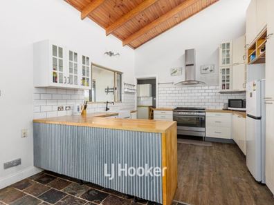 31 Slee Place, Withers WA 6230
