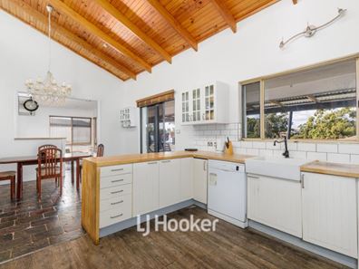 31 Slee Place, Withers WA 6230