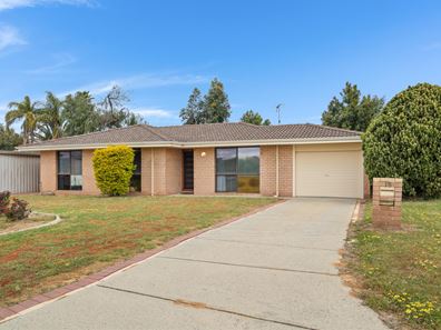15 Satinash Retreat, Halls Head WA 6210