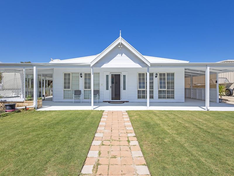 4 Peterson Place, Green Head WA 6514